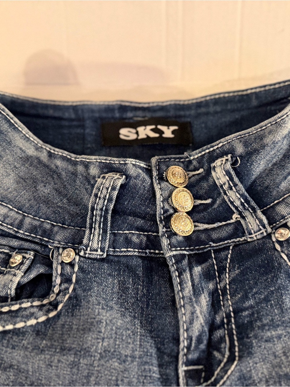 #215 SKY Women's Dark Blue Straight-Leg Jeans with Gold Buttons